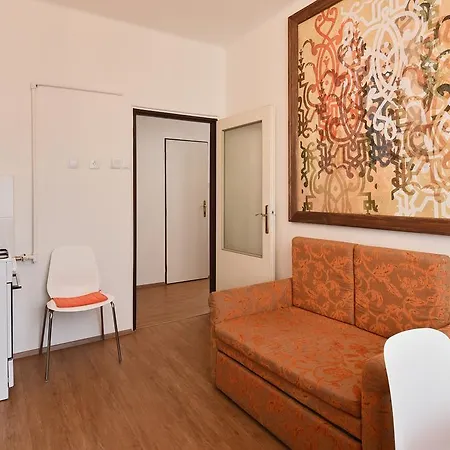 Apartment Hollarovo Namesti Prague